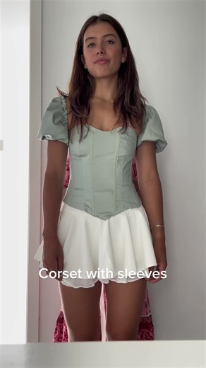 Sage Green Corset Outfits for a Stylish Look