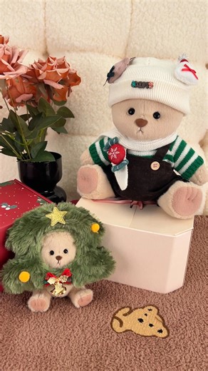 51 reactions | ✨Searching for a surprise Christmas gift? ✨ 笠 This 15cm mini Jointed Bear Fits ANYWHERE! 笠 Design endless looks with removable outfits ✨ 15% OFF → Code: WELCOME | TeddyHuggy | Facebook