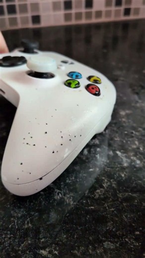Xbox controller deep clean 🤢 #cleantok #cleaning #dayhabitsofacleanhome