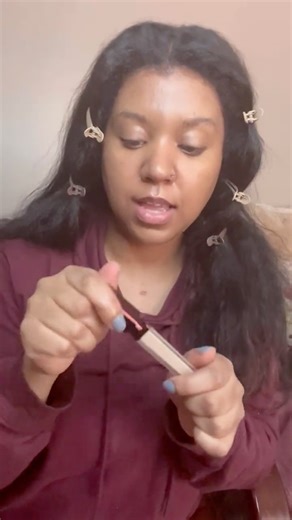 @hourglasscosmetics concealer has such a luxurious feel to it. Not a big fan of their foundation tbh