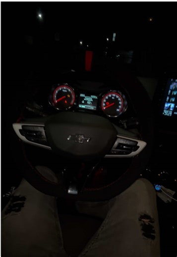 ✅Cabrilla en Alcántara de Alta Calidad 🍀precio en el link de mi perfil - Mazda - KIA -Chevrolet - Mercedes Benz - Volkswagen - BMW - Audi - Nissan - ¡Y muchas más, parcero! Beneficios: - Le das un look nuevo a tu carro por dentro. - Te sientes más cómodo y seguro al manejar. - Proteges tu volante original de daños y desgaste. Compra ahora y mira la diferencia que hace en tu carro. Si tienes alguna pregunta o necesitas más info pregunta al interno Preguntas Frecuentes: - ¿Es compatible con mi ca