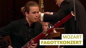 Es ist Mozarts erstes Solo-Werk für ein Blasinstrument, aber dann direkt ein so grandioses: In seinem facettenreichen Konzert zeigt Mozart, was alles in einem Fagott stecken kann. Unser Solo-Fagottist Mathis Kaspar Stier interpretiert das faszinierende Werk. ➡️ Das ganze Konzert gibt es hier: https://youtu.be/kQgLCsbaDk8 | WDR Sinfonieorchester