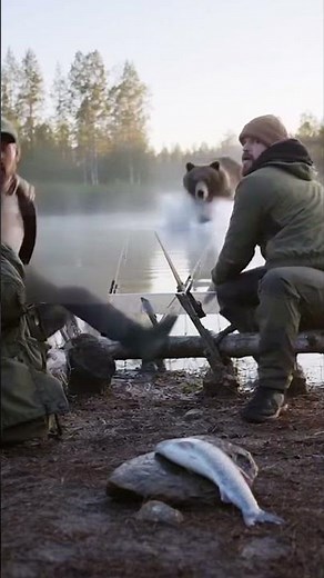 Brown Bear Charges Toward Fishermen’s Catch 😱🐻 | Two Men Run for Their Lives on the Riverbank