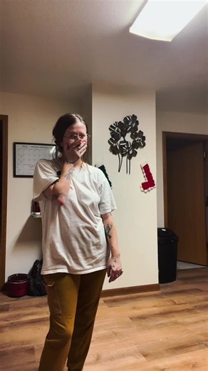 Exploring Hypermobile Elbows in Stranger Things Trends