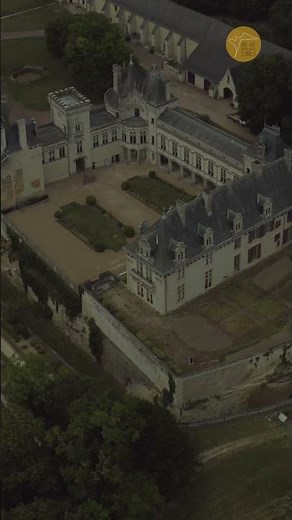 La plus grande ville souterraine d'Europe sous le château ? 🇫🇷😱