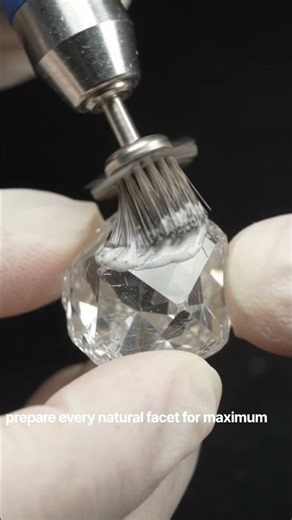 💎 A rough diamond hidden in nature could become one of the world 🤯✨#RoughDiamond #RareGems #Luxury