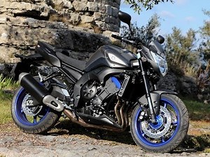 Test Yamaha FZ8