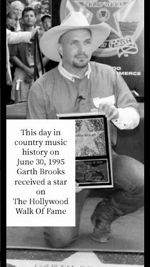 This day in country music history on 6/30/1995 Garth Brooks was honored #countrymusic #90scountry