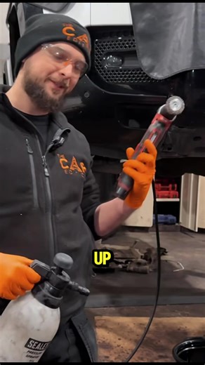 2020 Land Rover Defender Timing Chain vs. Older Engine