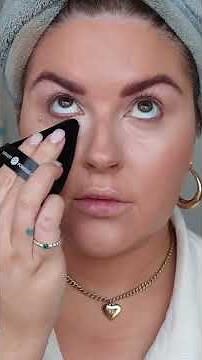 Part one 🤍 using my powder puff for a glowing base 🤌🏼💅🏼