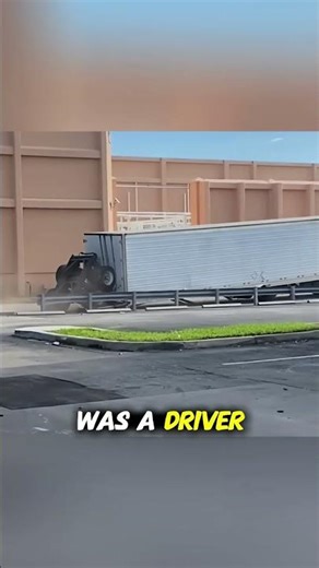 Semi-Truck Loses ALL 4 Back Wheels While Turning 😱