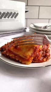 This easy 4-Ingredient Crock Pot Ravioli Lasagna recipe comes together in 10 minutes and only takes 3 hours in the slow cooker!🍝 It’s the perfect weekday meal because it’s fast and delicious. Made with frozen ravioli, jarred pasta sauce, ground hamburger, and mozzarella cheese – this is truly a lazy day lasagna!❤️ Find the recipe link in the comments! #crockpotrecipes #crockpot #crockpotmeals #ravioli #easymeals #quickrecipes | All Things Mamma