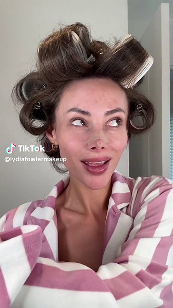 Icey Eyes Makeup Look Inspired by Victoria's Secret