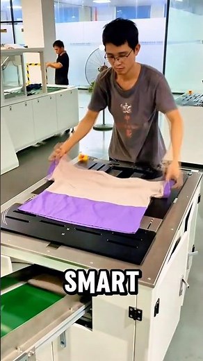 This Machine Folds Clothes Better Than Humans! 😳