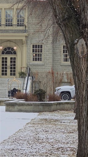 Today we woke up to snowfall in Southern Canada 🇨🇦 We left @steugeneresort in Cranbrook this morning and are headed deep into the mountains to Canmore, where the real work begins 🎥 Follow along to see some of the amazing places we'll be capturing in the mountains #filming #socialmedia #snow #winter #canada | Whitestone Media Group