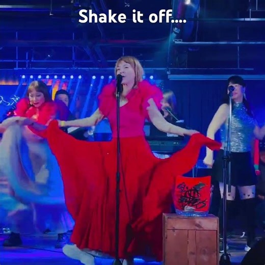 Shake it off. #liveband 202601. Cover by Robin Chen