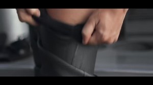 自由潜水广告畅游海底 OWNTHEUNKNOWN