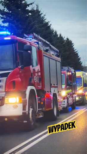 RESPONDING FIRETRUCKS, POLICE AND AMBULANCE TO ACCIDENT IN MARKOWA #shorts #emergency #112 #rescue