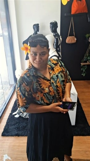 Shopaholic Fiji on Instagram: "😂 POV: When you said “quick window change” but now it’s a full workout session 💪🏻 Shopaholic Fiji—where even the mannequins get a glow‑up 💃 #shopaholicfiji #shopaholicchronicles #RetailGymSession #FijiFashion"