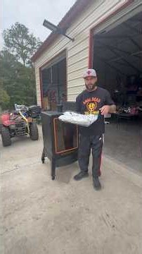 First time, cooking baby back ribs on a pellet fed smoker #cooking #grilling #tgif ￼