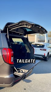 Check out Ford's Split Gate on the all-new 2025 Ford Expedition! 🔥 What do you think? #splitgate #tailgate #Ford #fordfamily #FordExpedition #2025FordExpedition | Ourisman Tri-State Ford