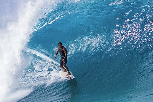 Da Hui Backdoor Shootout: the anti-establishment surf contest