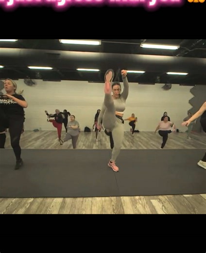 🎥✨ JOIN US LIVE ANYWHERE IN THE WORLD ✨🎥 Fit Fam, it’s a NEW YEAR and a BRAND-NEW CHAPTER. 2026 is here and this is your moment to show up for YOU. 💪🔥 New goals. New mindset. Same commitment to moving your body, feeling confident, and staying consistent all year long. Can’t make it to the studio You can STILL dance, sweat, and stay locked in with me from anywhere in the world. Your workouts go wherever YOU go. 🏠💃 🌎 HOW IT WORKS 1️⃣ Go to www.dance2fitwithjessicabass.com or click the link 