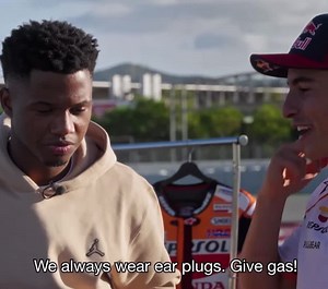 Throwback to when Marc Márquez deafened Barcelona player Ansu Fati with his RC213V-S 😂😂😂 Marc enjoyed that one 🤣 🎥 Box Repsol #MotoGP #CatalanGP | Crash Net Motogp