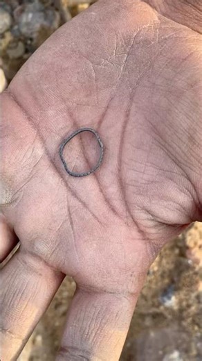 Metal Detector fund old silver ring #MetalDetecting #SilverRing #shots #youtubeshorts #subscribe