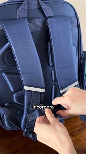WAGGS Children's School Backpack | Reinforced, waterproof and 24 liter capacity