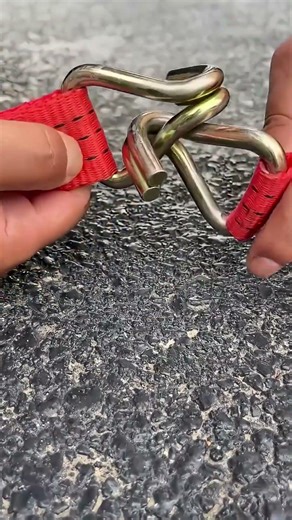 Triangle Lock Iron Fastening Construction Process #shorts #construction #tools