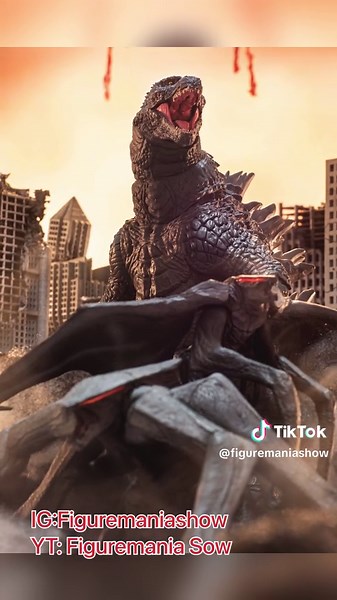 The Neca 12 inch tall Godzilla 2014 is my absolute favorite articulated Godzilla figure ever and in my opinion the greatest articulated Godzilla figure ever made in this scale. Having custom heads, necks, and hands make this figure even more badass. Neca 12 inch tall Godzilla 2014 custom into Godzilla 2019 Very special thanks to: @tom.hoefken @photoncollectibles @kujiradesigns_ Lights used are by: @ulanzi_official #ulanzi Buildings: @eyepop_designs #artistatiktok #toyphotography #monsterverse #g