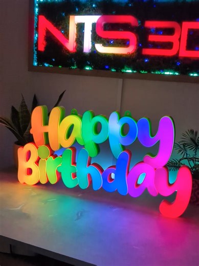 Had to finish this beauty before the weekend 🥵 for a kids bday party 🎉 Found a perfect use for the bright color PETG @tinmorry-official sent to me. And wow 😍 what an eye candy 🩷💚 The file is available on Maker World now!!! @NTSC or NotTooShabbyCreations ✌️🫶