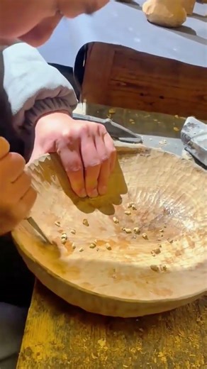 Artistic Wood Carving Techniques for Crafting Detailed Wooden Bowls