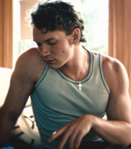 #ilyarozanov | 2 years without rozy? What am I supposed to do?? dt @`⌁ ◜lia◞ @izzy ᰔ @bianca ৎ୭ #heatedrivalry #ilya #fyp #connorstorrie ac amberaud1os @𝒶𝓃𝓈ℴ𝒹𝒾𝓃𝒶ꨄ @NIXAYLA✪ @Maya🐉 @nads ⋆˚꩜.ᐟ @𝑽𝒆𝒆 @𝘵𝘳𝘢𝘢𝘢 𝄞 @ani0vs @mxlly✮ @jojo ⋆˙⟢ @darkmas ⋆˚ @my! heated rivalry edit/ ilya rozanov edit / rozanov / ilya edit / shane Hollander / Connor storrie / Connor storrie edit / heated rivalry ep 6 / don’t flop / after effects / blurrr