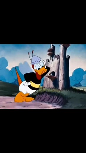 Bee on Guard - #DonaldDuck (1951) | We Love Cartoons