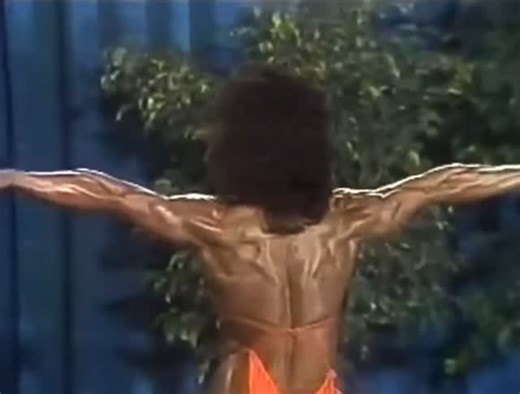 Iron Women History ⭐️ on Instagram: "Mary Roberts, 1985 ⭐️ #oldschoolbodybuilding#goldenerabodybuilding#classicbodybuilding#80smuscle#80sbodybuilding#gym#bodybuilding#pumpingiron#pumpingiron2#womenwholift#womensbodybuilding#femalebodybuilding#themothersofiron#thegrandmothersofiron#retro#retromuscle#weightlifting#womensweightlifting#babeswithbiceps#biceps#quads#delts#veins#maryroberts"
