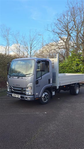 Did you know the versatile Isuzu N35.125(T) dropside is ideal for a wide range of operations - from building and construction, to landscaping, scaffolding and utilities operations. Speak to your local Isuzu Truck dealer for more information. 📲 #IsuzuTruck #TrucksofTikTok #Grafter #Construction #Landscaping