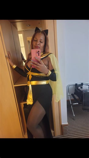 Halloween in London | Danielle Burton