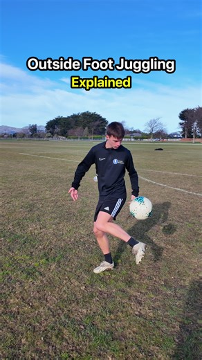 Outside foot juggling tutorial ⚽️