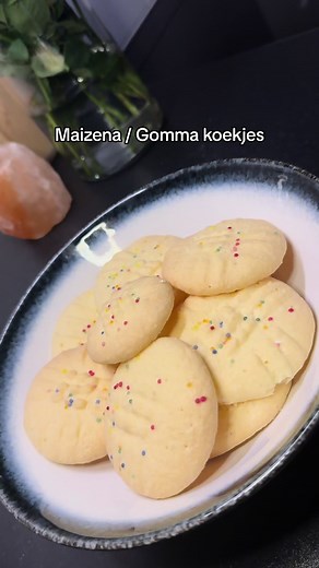 Maizena/Gomma koekjes || cooking with TVG || deel 19 #cookingwithTVG #maizenakoekjes #gommakoekjes #gomma #koek #bakken #fyp #viral #foryou #suriname