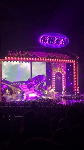 Gwen Stefani - It’s My Life live Las Vegas 2019