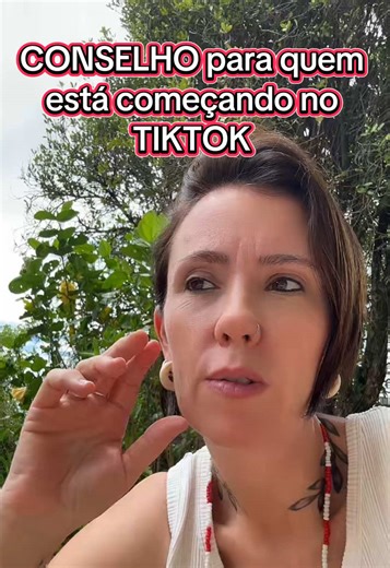 Conselho para quem está começando no TIK TOK (assim como eu!) Eu quero viralizar no tik tok e você também. Mas isso basta? As pessoas precisam conhecer nosso trabalho e nossa visão de mundo para confiar. A pressa é inimiga da perfeição e nem sempre volume e qualidade. Eduque e ensine sua audiência como vc trabalha e comp deseja ser tratada. Uma relação precisa ter limites e respeito dos dois lados💕 #tarologa #cartomanteonline #posicionamento #comunicaçãopessoal #terapiasintegrativas