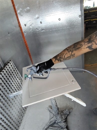 Applying a solid first coat of 2k primer on cabinet doors!!! #cabinetrefinishing #painting #kitchencabinets #homedecor #kitchen