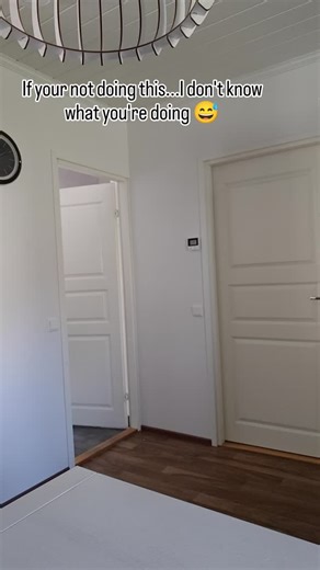 Minna | Income and freedom online on Instagram: "If you’re over 40 and ordering things online anyway, read this. The next time a package shows up at your door, pause for a second. That brand probably has an affiliate program. Meaning you can recommend what you already use and get paid for it. Here’s what that actually looks like: • You use a product • You share an honest review • You post it on social media • You earn commissions when people buy That’s it. This business model is called affiliate