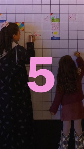 أيام وتودعنا ليالي بينالي. حيّاكم في مساحة تنبض بالفن والحوارات والتجارب والنكهات المختلفة—تفاصيل استثنائية نعيشها معاً قبل الختام. ننتظركم في حي جاكس بالدرعية. ذكريات لا تُنسى بانتظاركم! 8:00 مساءً – 2:00 بعد منتصف الليل احجزوا تذاكركم الآن عبر الرابط في البايو. The final 5 evenings of Biennale Nights are upon us. Art, conversation, familiar flavors, shared tables, and special Ramadan encounters—all unfolding for just a few more days. Gather with us in JAX District, Diriyah for timeless moments