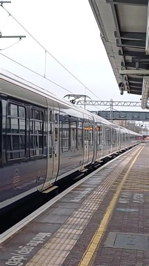 Class 345 arrives Ealing Broadway