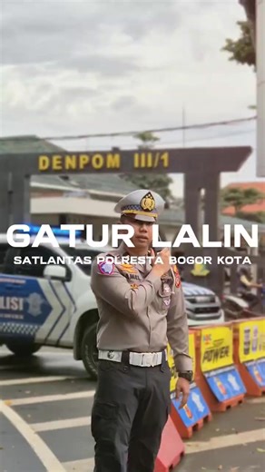 Tertib di Jalan, Wujud Kepedulian Kita Bersama Lalu lintas yang aman, selamat, tertib, dan lancar tidak terjadi begitu saja. Semua berawal dari kesadaran setiap pengendara untuk patuh pada aturan dan saling menghargai di jalan. Melalui imbauan dari Satlantas Polresta Bogor Kota, masyarakat diajak untuk menahan ego saat berkendara, mengutamakan keselamatan, dan menjaga ketertiban demi kenyamanan bersama. Karena tertib berlalu lintas bukan hanya kewajiban, tapi juga bentuk kepedulian kita terhadap
