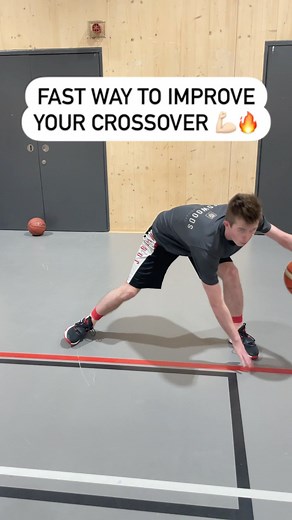 Tom Wilkinson on Instagram: "This is a really fast and really simple drill to improve your crossover. Start slow, gaining speed and power as your confidence increases💯 A good crossover needs to be fast, hard and low 🔥 - - - Want to improve your ball handling?⛹️ Follow for more 💪🏻🏀 #basketball #dribbble #dribbling #dribblingmoves #basketballtraining #kyrieirving #basketballcoach #nba #basketballtips #basketballdrills"
