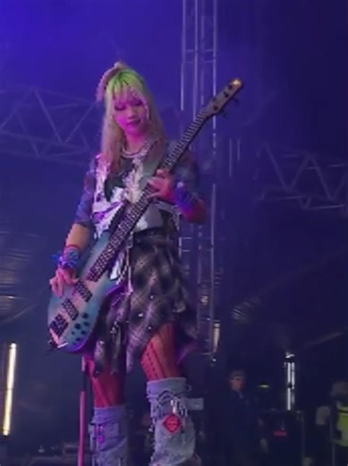 HETTSU rulez Today's good day &so epic #hanabie #bass #live #hettsu